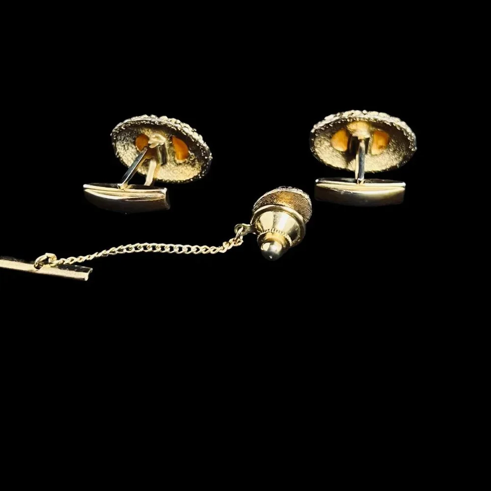 Vintage Oval Gold Tone With Orange Cabochon Cufflinks And Tie Tack Set (5337)